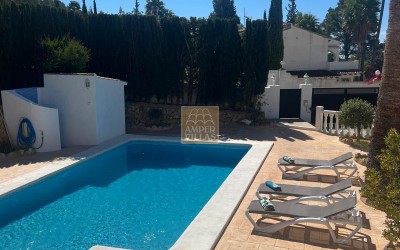CHALET IN A QUIET AREA WITH PRIVATE POOL